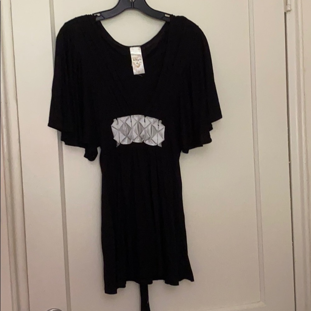 2 for $15 ginger v neck blouse size: L